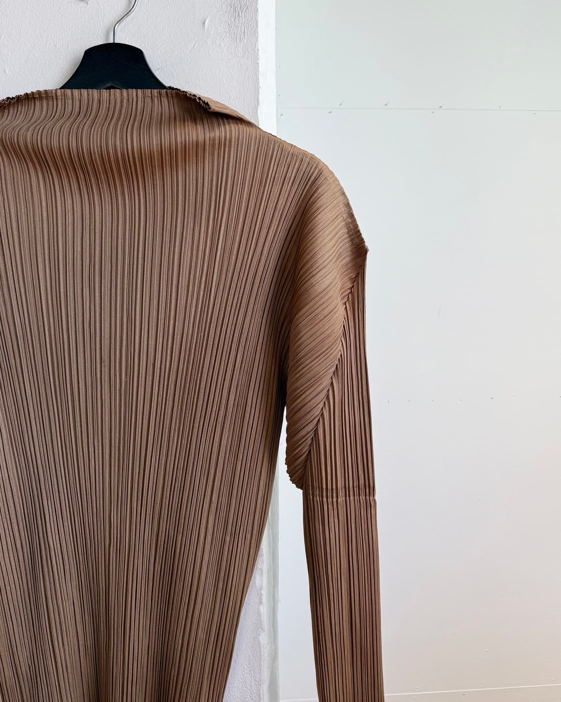 플리츠 플리즈 딥옐로우 링컬 하이넥 탑  상품이미지4