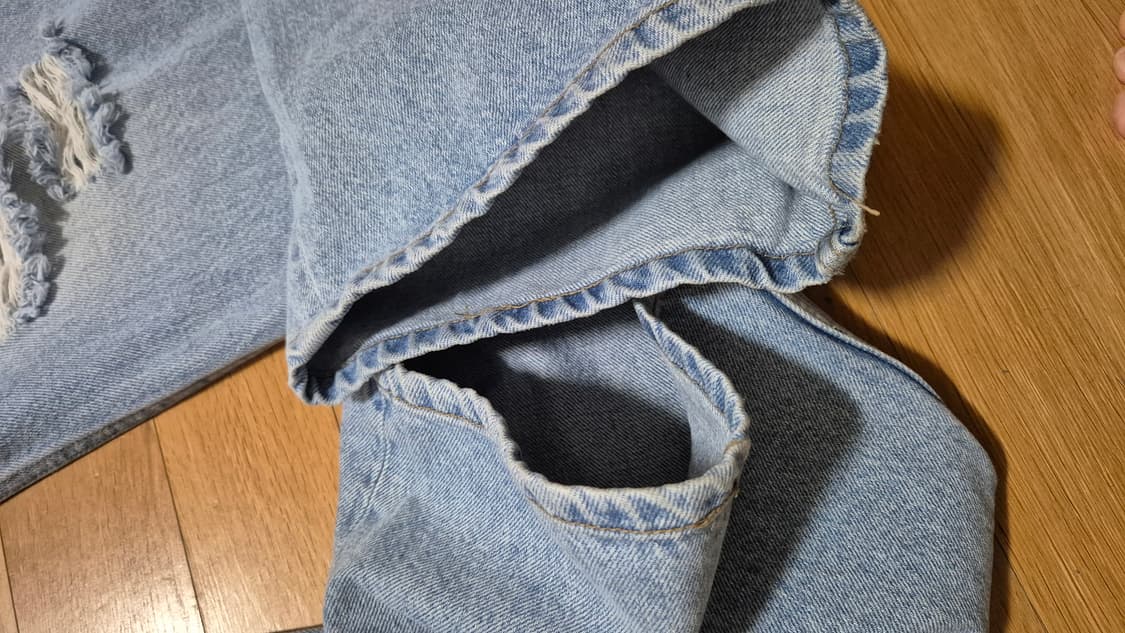 라벨아카이브 마리암 디스트레스드 와이드핏진 라이트블루워시드 3사이즈 상품이미지6