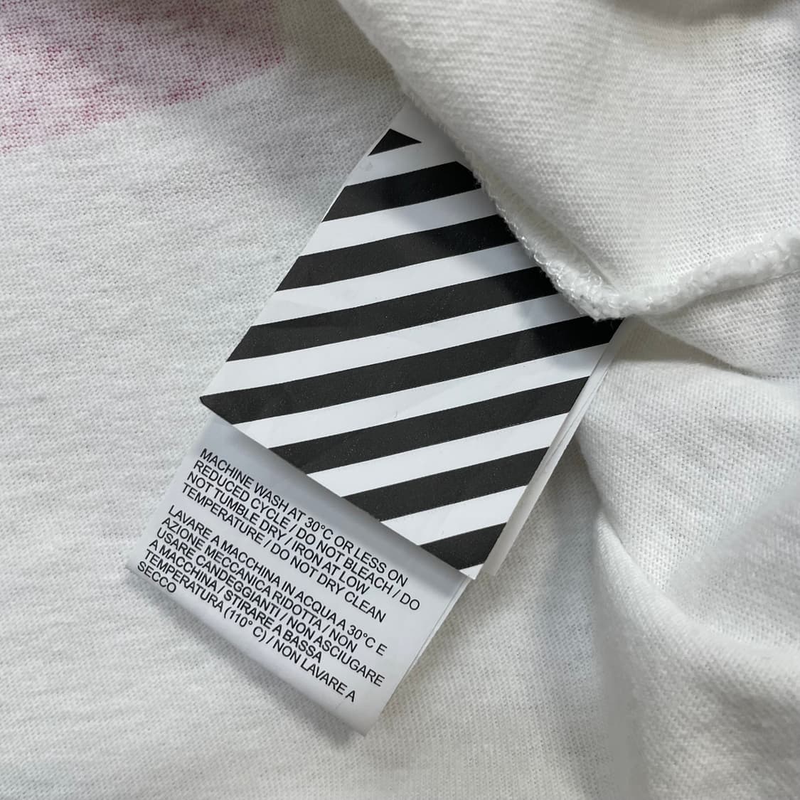 오프화이트 19ss 바트심슨 반팔티 화이트 상품이미지6