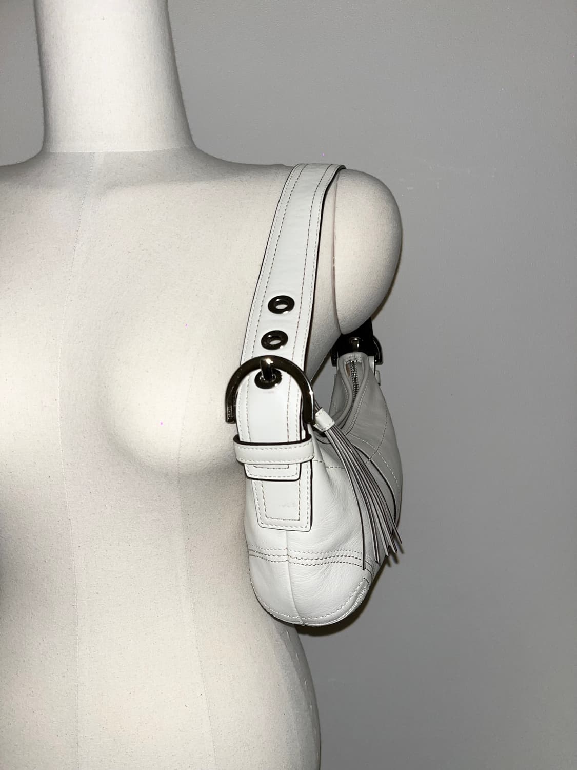 📦 Old Coach mini all white Shoulder Bag 상품이미지3