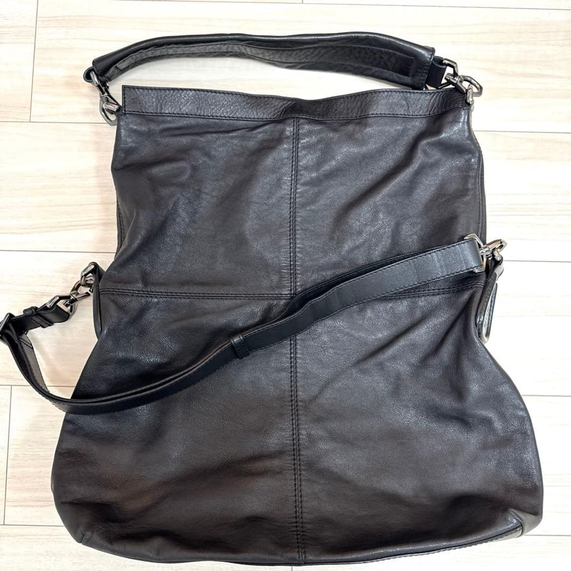 GIVENCHY(지방시) 블랙 레더 2WAY백 상품이미지4