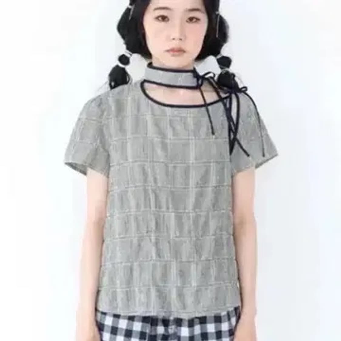 샵페어리 컷아웃 블라우스 블랙 상품이미지1