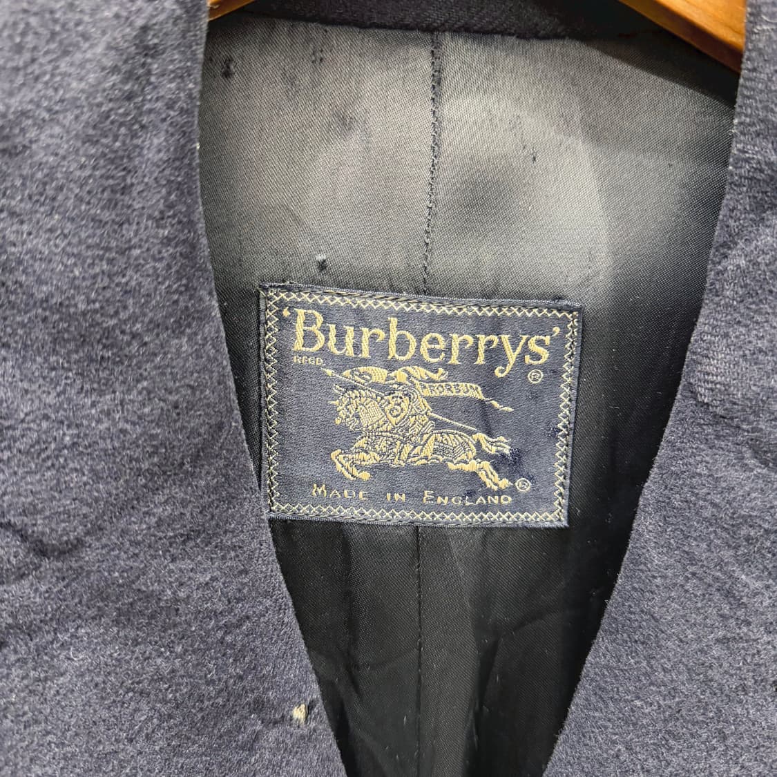 버버리 울 캐시미어 싱글 롱 코트 플랩 포켓 센터 벤트 디테일 딥 네이비 상품이미지6