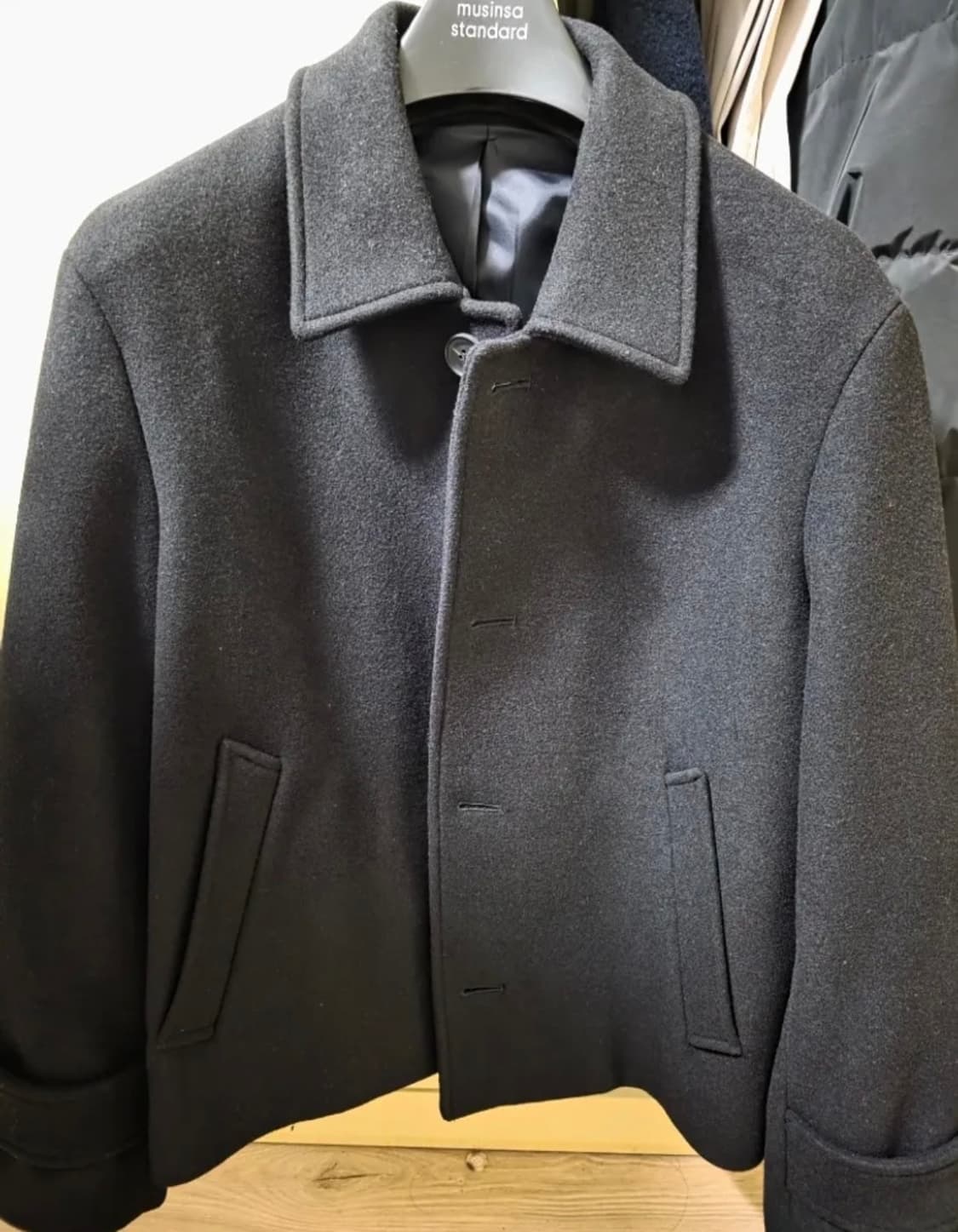 미착용 새 옷 / 택O / 정가 13만원 → 9만원에 판매 상품이미지2