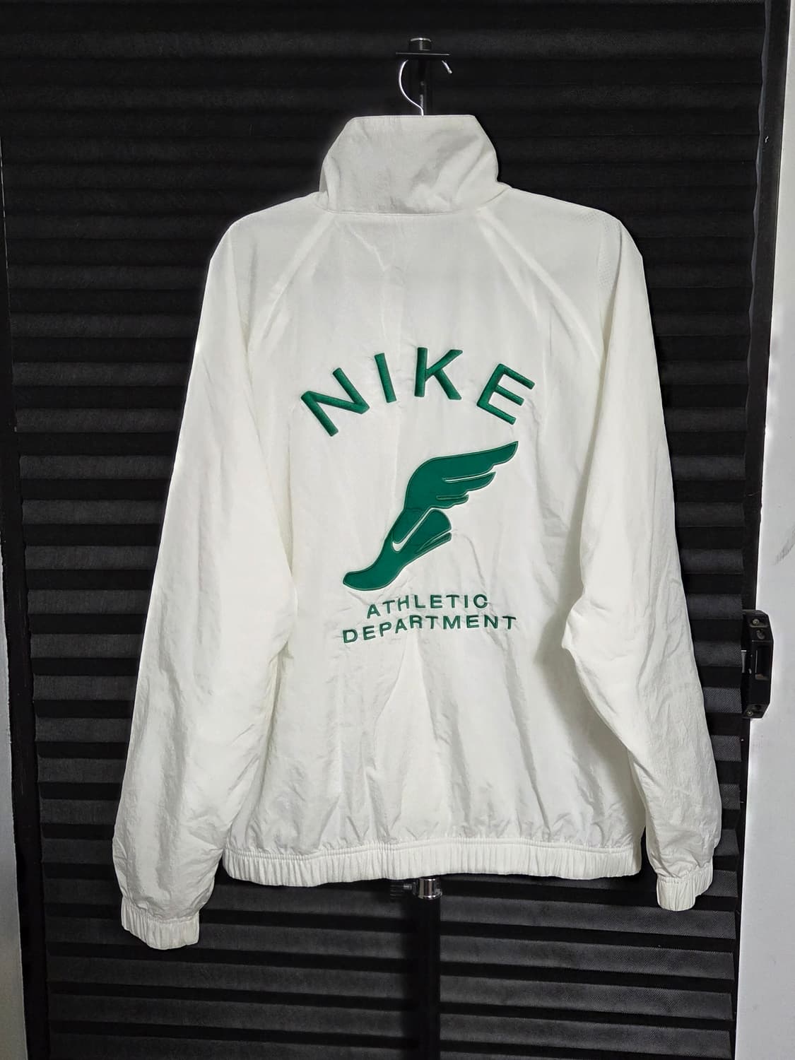 [나이키] 애슬레틱 바람막이 자켓 판매합니다. 상품이미지7