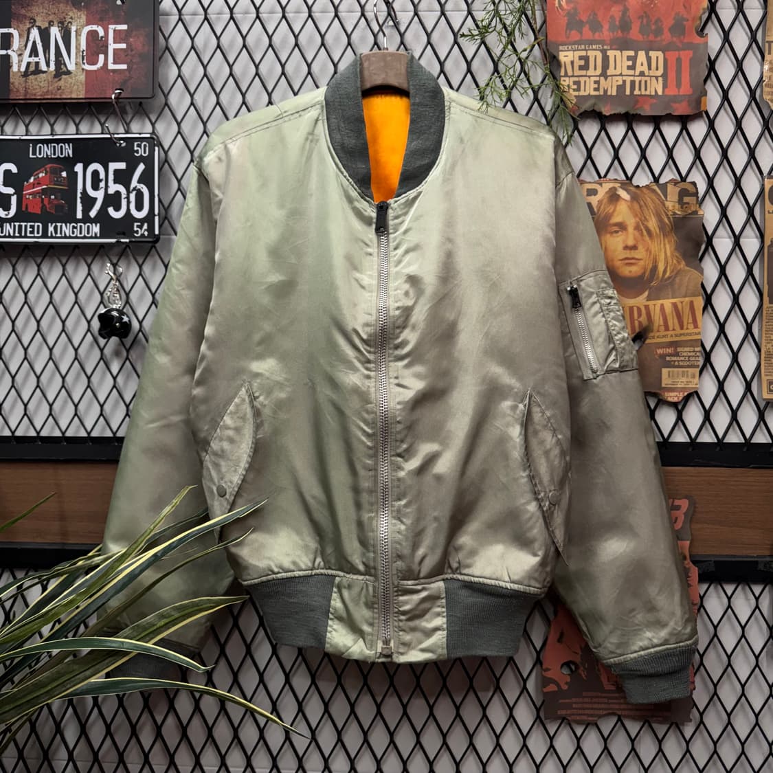 90s 크리넥스 MA-1 리버시블 봄버 자켓 후면 로고 포인트 카키 상품이미지2