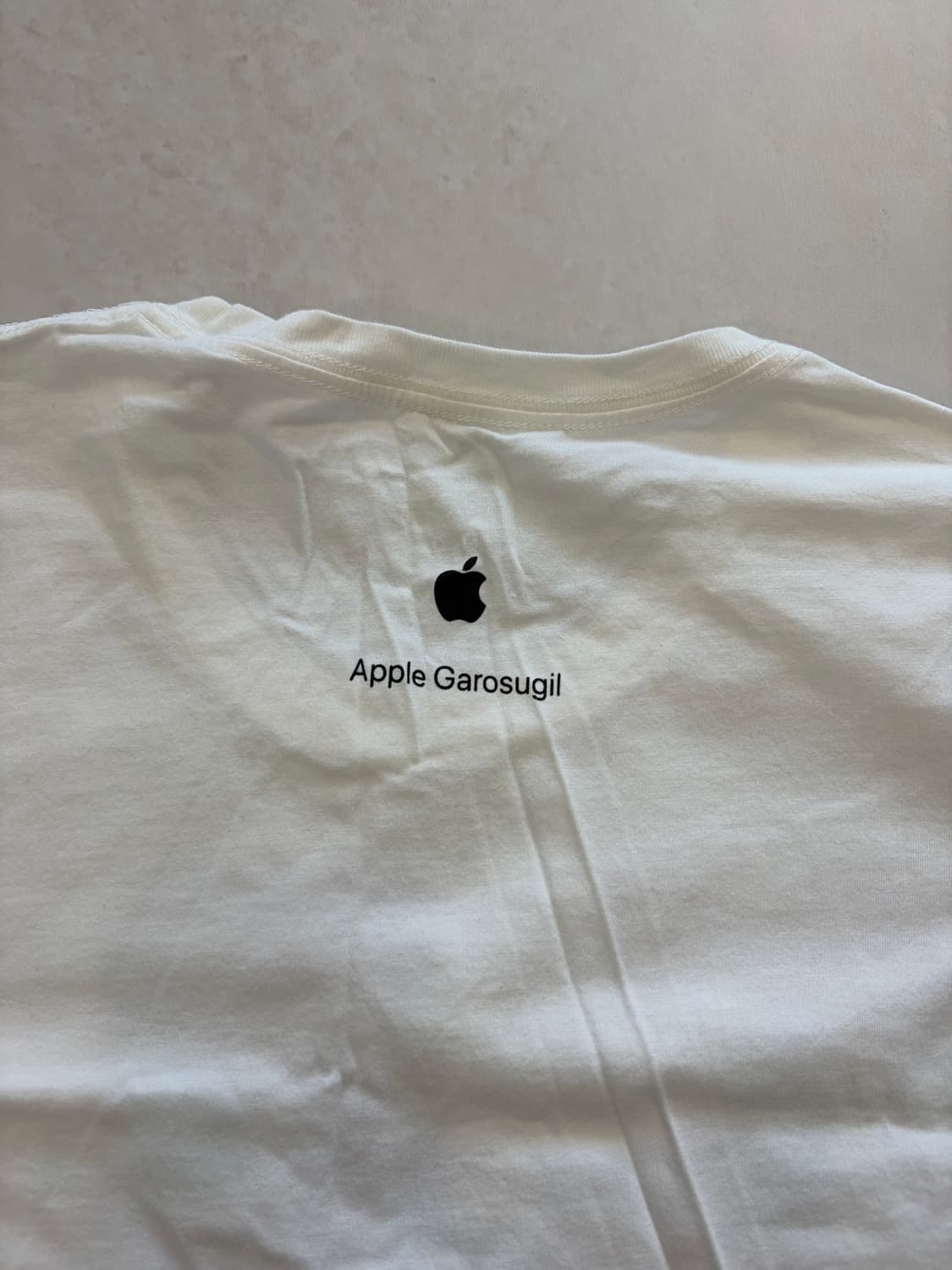 Apple 가로수길 반가워요 티셔츠 상품이미지3