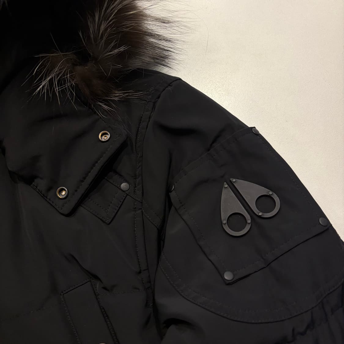 [M] 무스너클 온타리오 수입택 블랙 패딩 점퍼 폭스퍼 후드 C985 상품이미지4