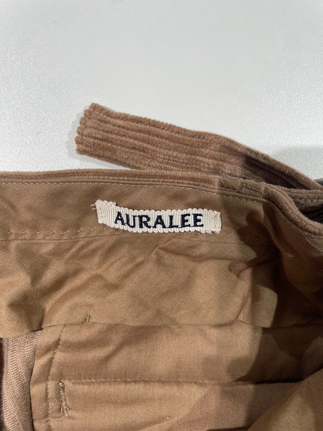 오라리 브라운 워시드 테이퍼드 코듀로이 팬츠 상품이미지7