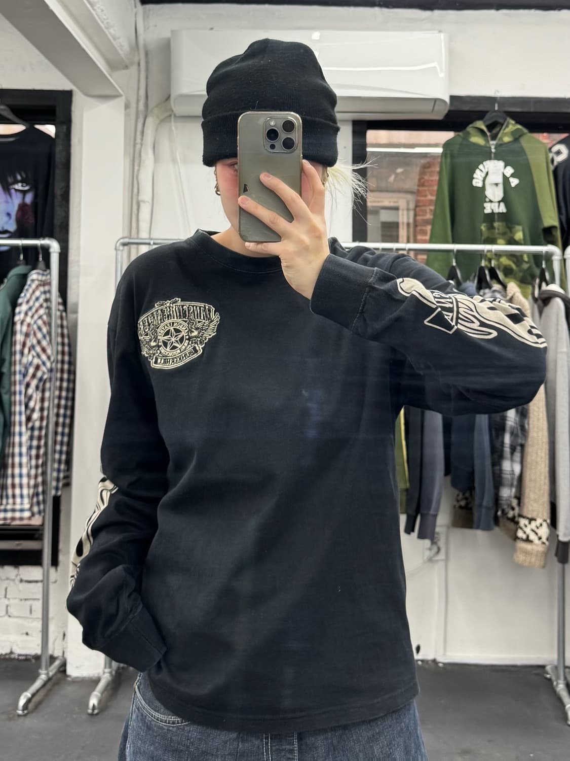 밴슨 레더 플레임 로고 롱슬리브 상품이미지2