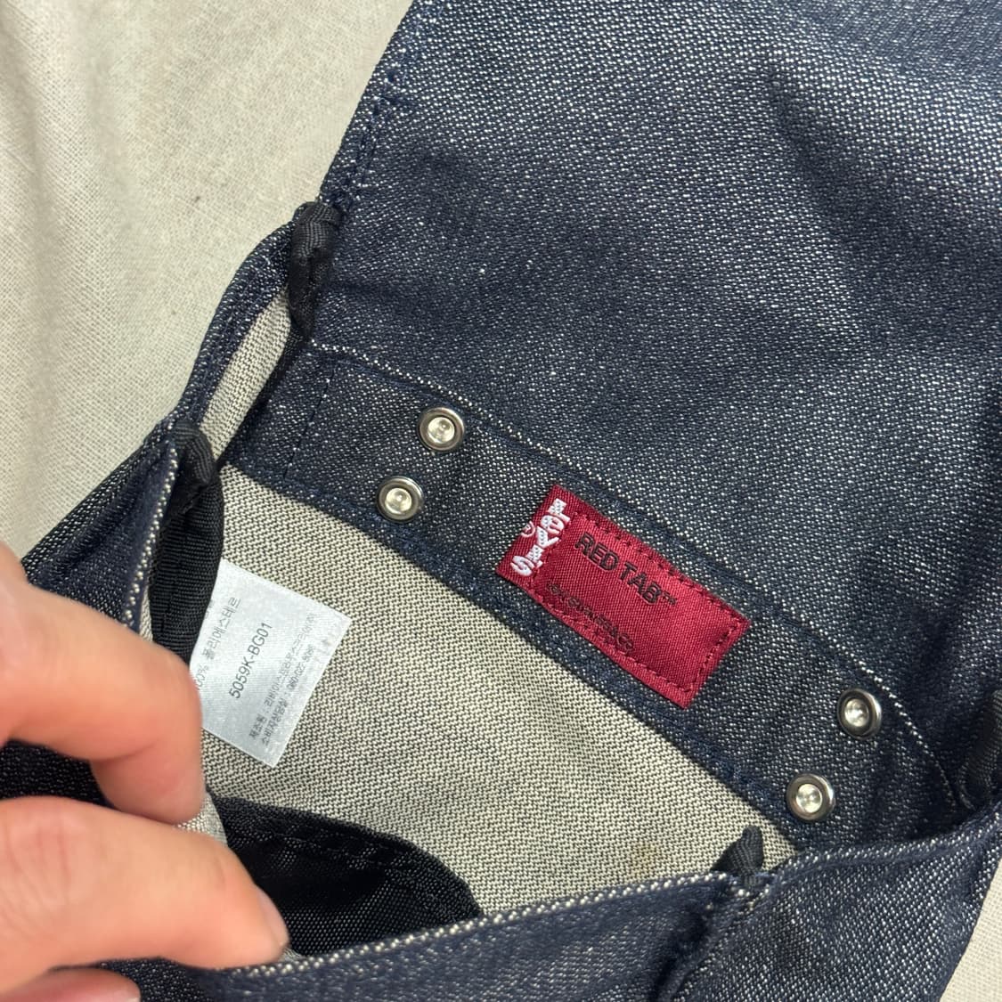 리바이스 레드탭 빈티지 미니 크로스백 상품이미지5