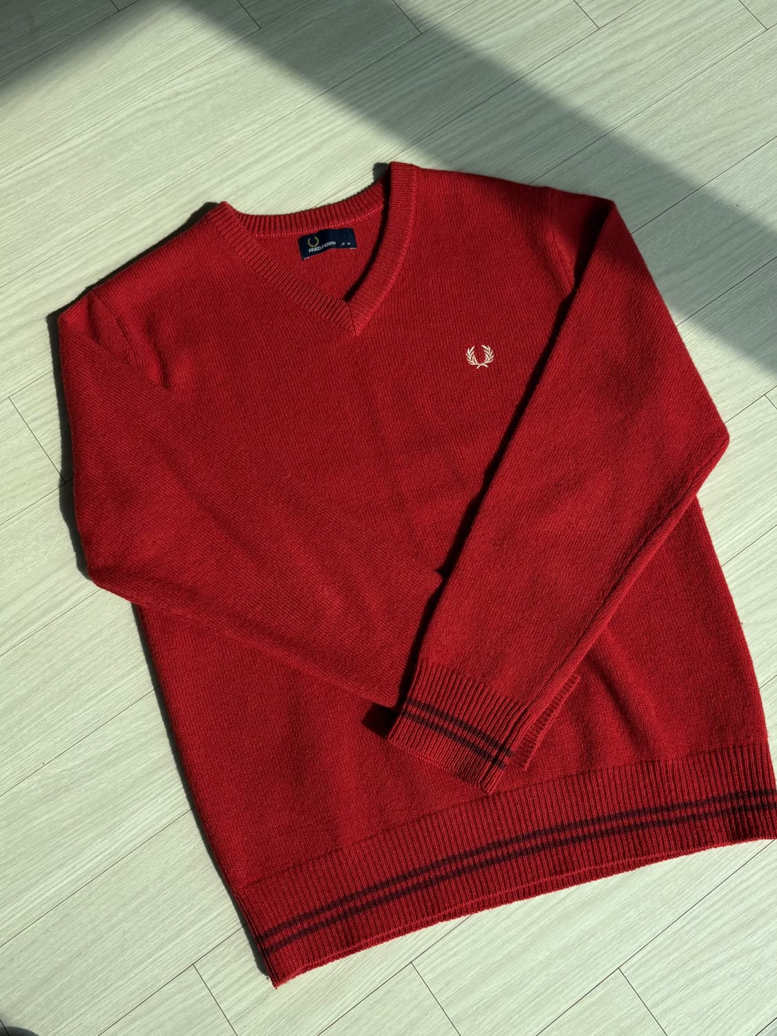 프레드페리 브이넥 니트 상품이미지1