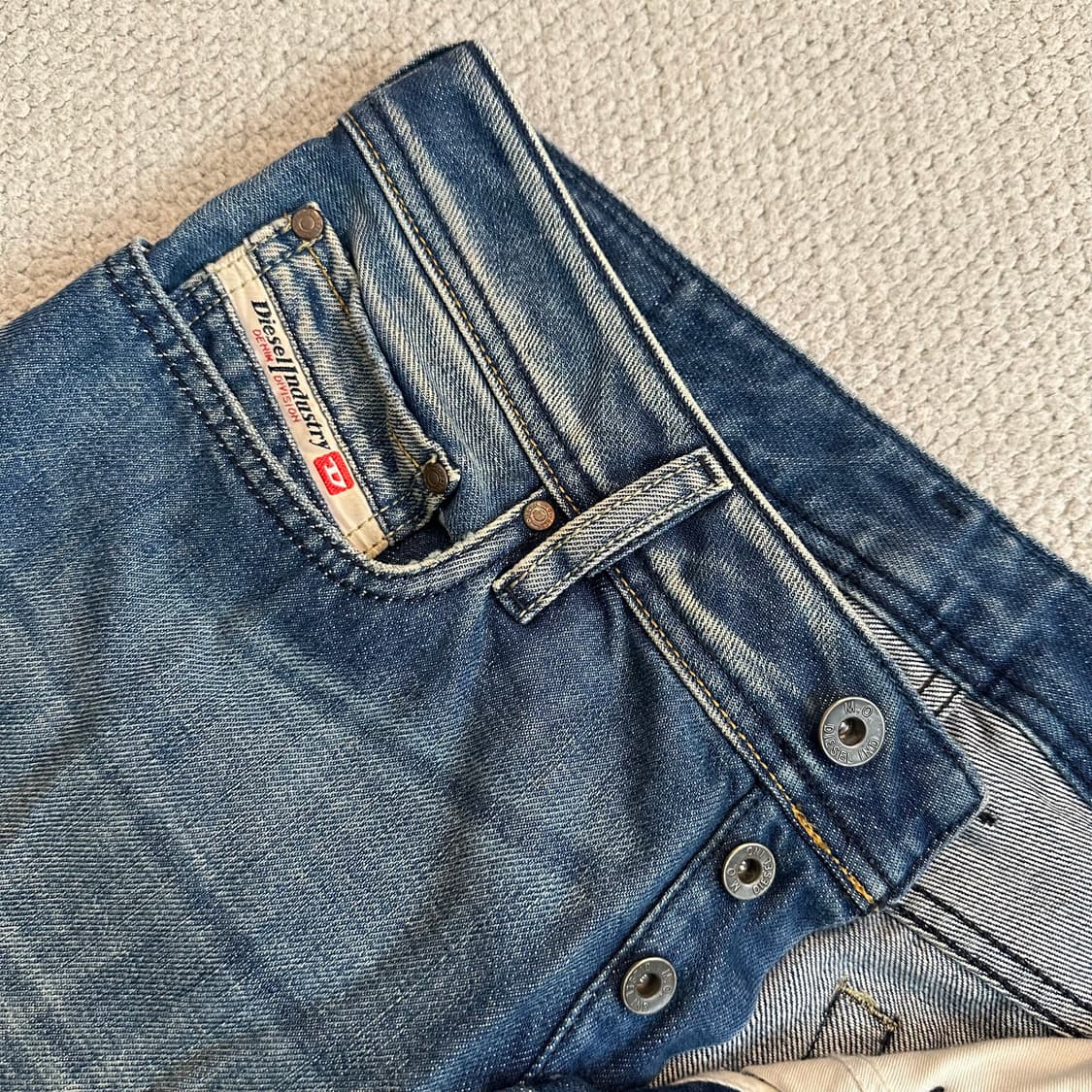 Diesel 디젤 ZATHAN 데님 팬츠 상품이미지5