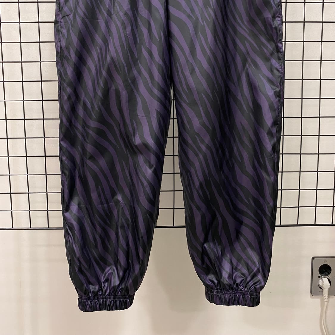 나이키 지브라 패턴 트랙 조거 팬츠 상품이미지4