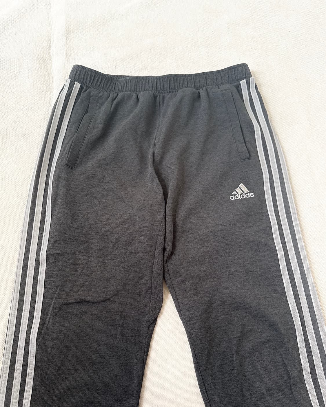 아디다스 실버그레이 츄리닝바지 트랙팬츠 상품이미지1