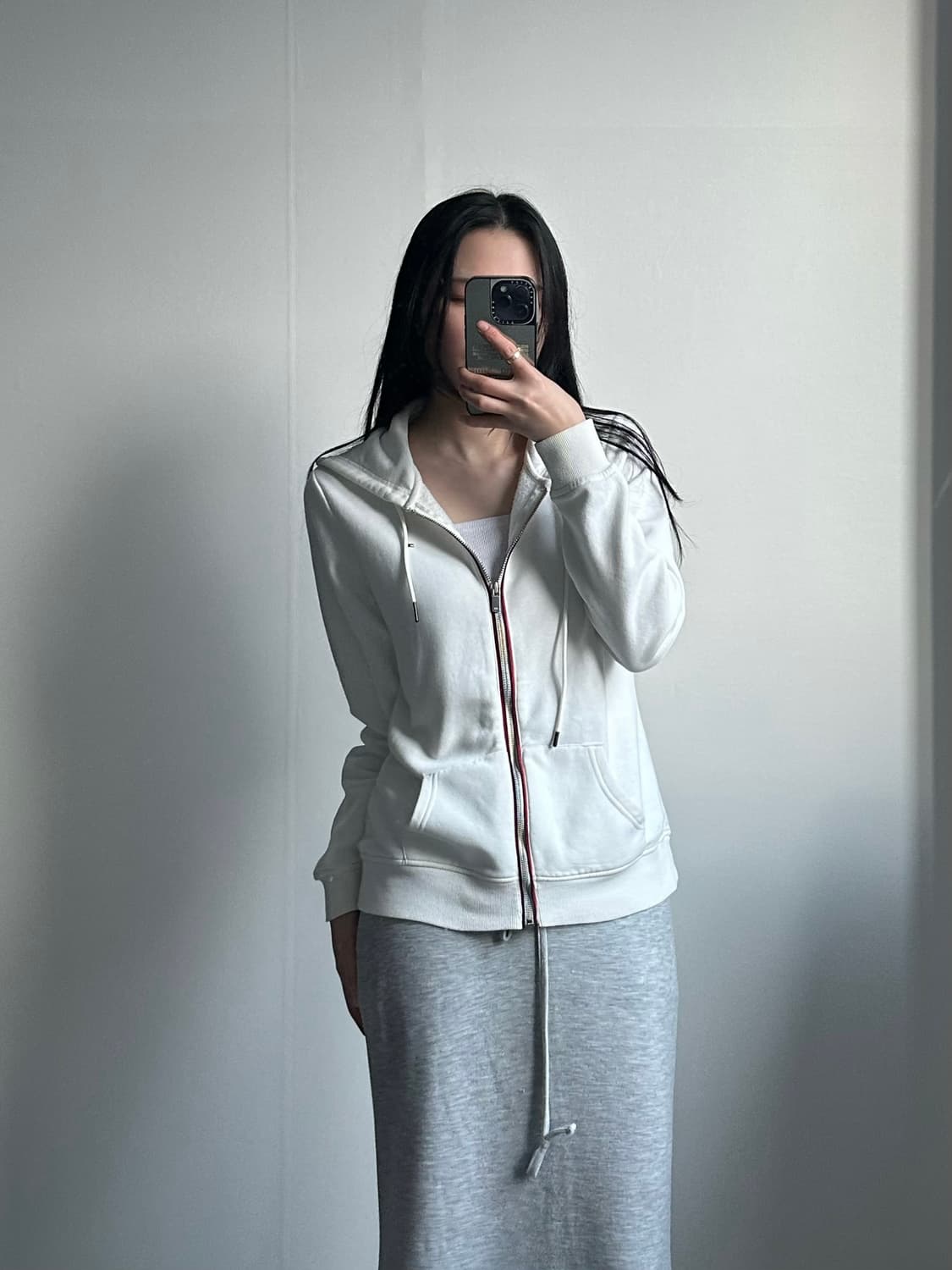 타미힐피거 자수로고 화이트 후드집업 상품이미지1