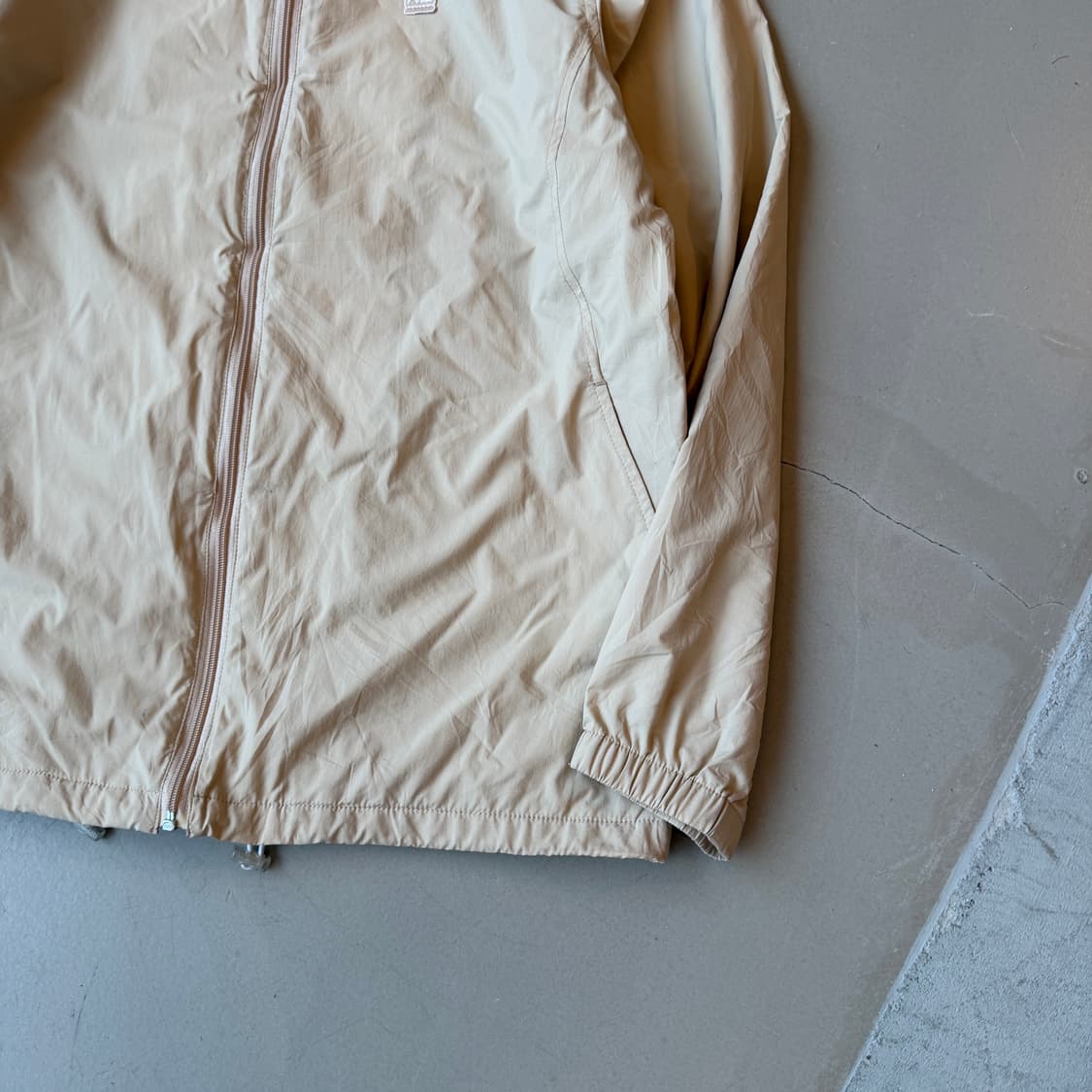 꾸레쥬 베이지 폴리 자켓 상품이미지2