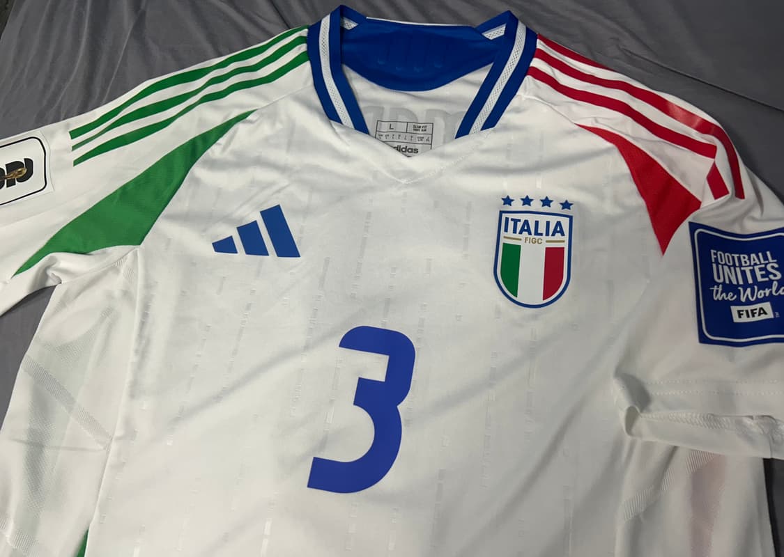 24/26 이탈리아 어웨이 어센틱 유니폼 상품이미지2