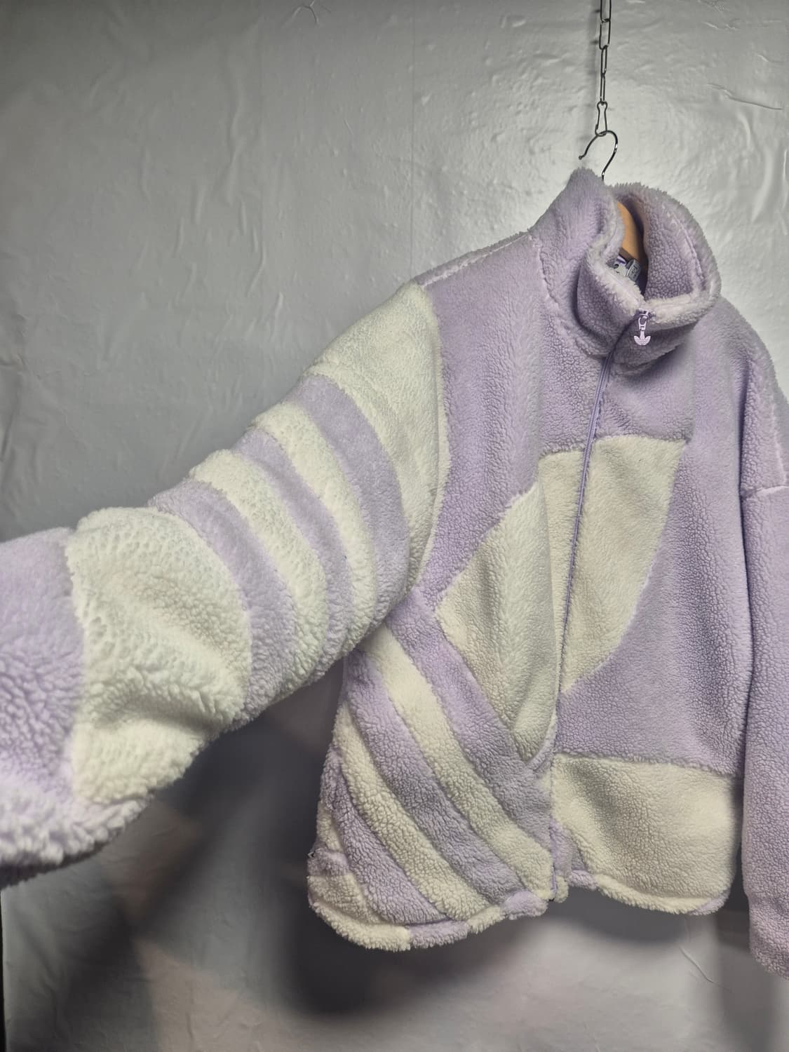 아디다스 쉐르파 퍼 플리스 자켓 라벤더 L사이즈(상태A급) 상품이미지6
