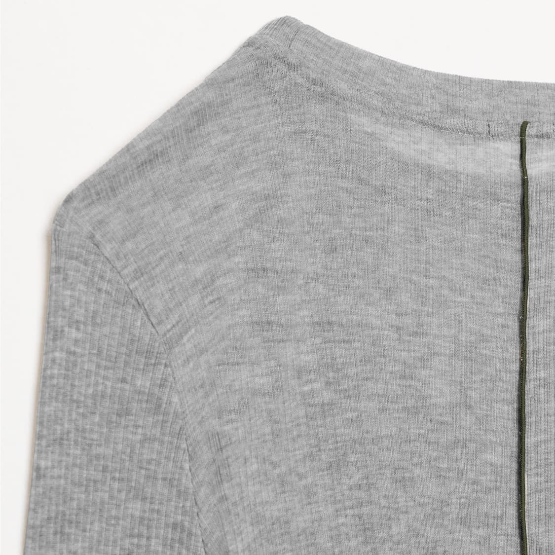 더일마 롤랑 라운드넥 탑 그레이(택안뗀 새상품) 상품이미지3