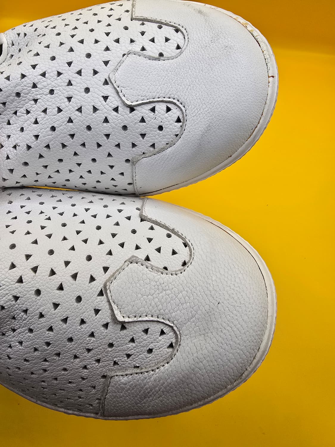 소유 펀칭 가죽 슬립온 / 스니커즈 245 상품이미지6