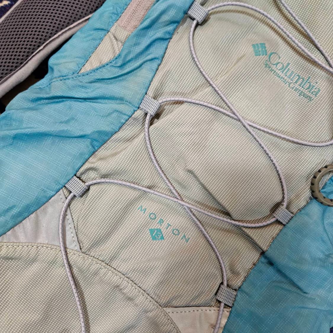 컬럼비아 MORTON 13리터 에메랄드 실버 경량 백팩 상품이미지4