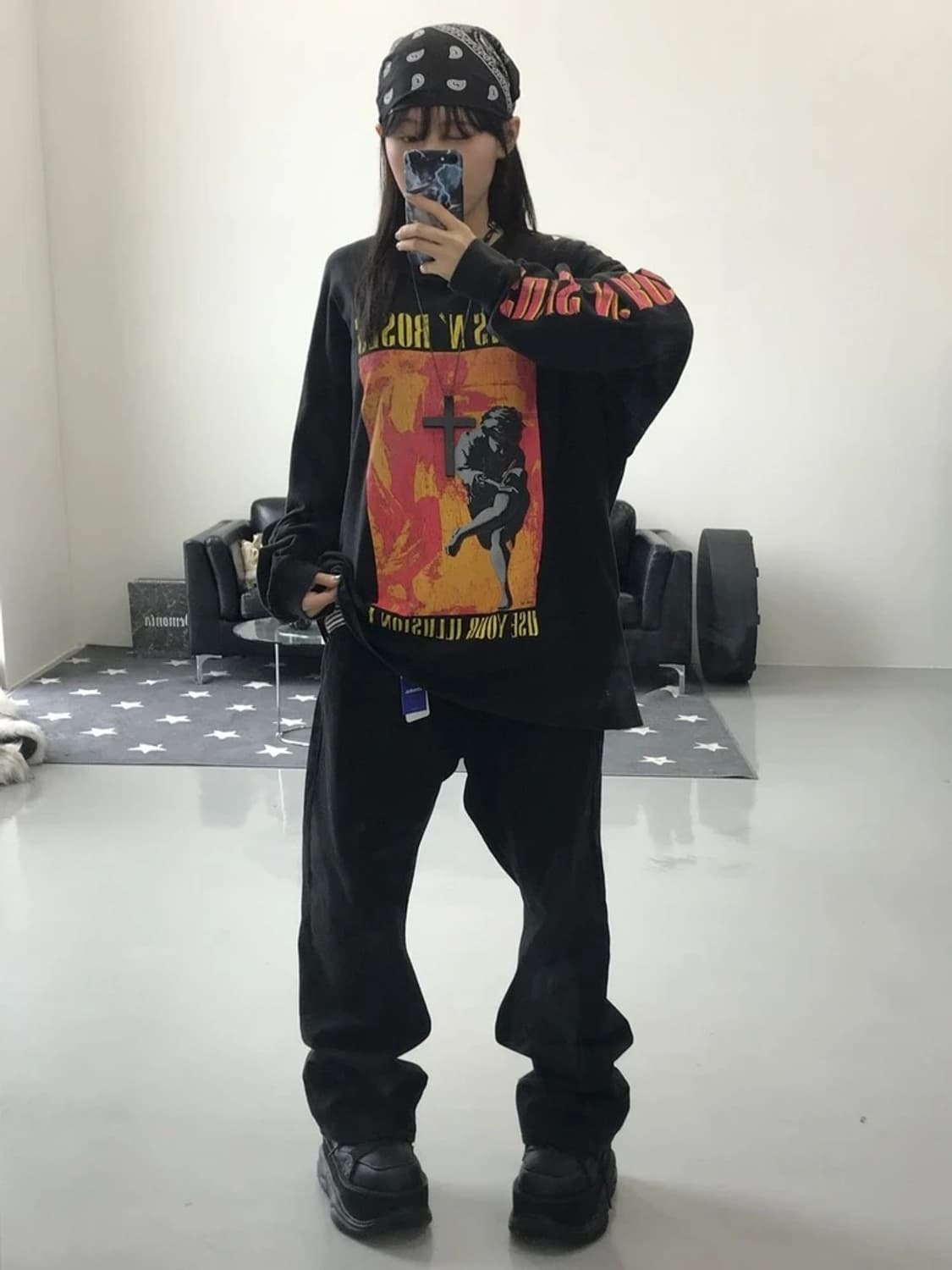 H&M 블랙 프린팅 롱슬리브 상품이미지1