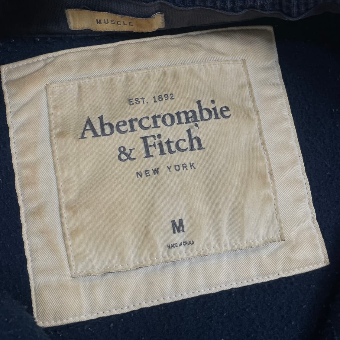 아베크롬비 아치 로고 후드집업 네이비 상품이미지3