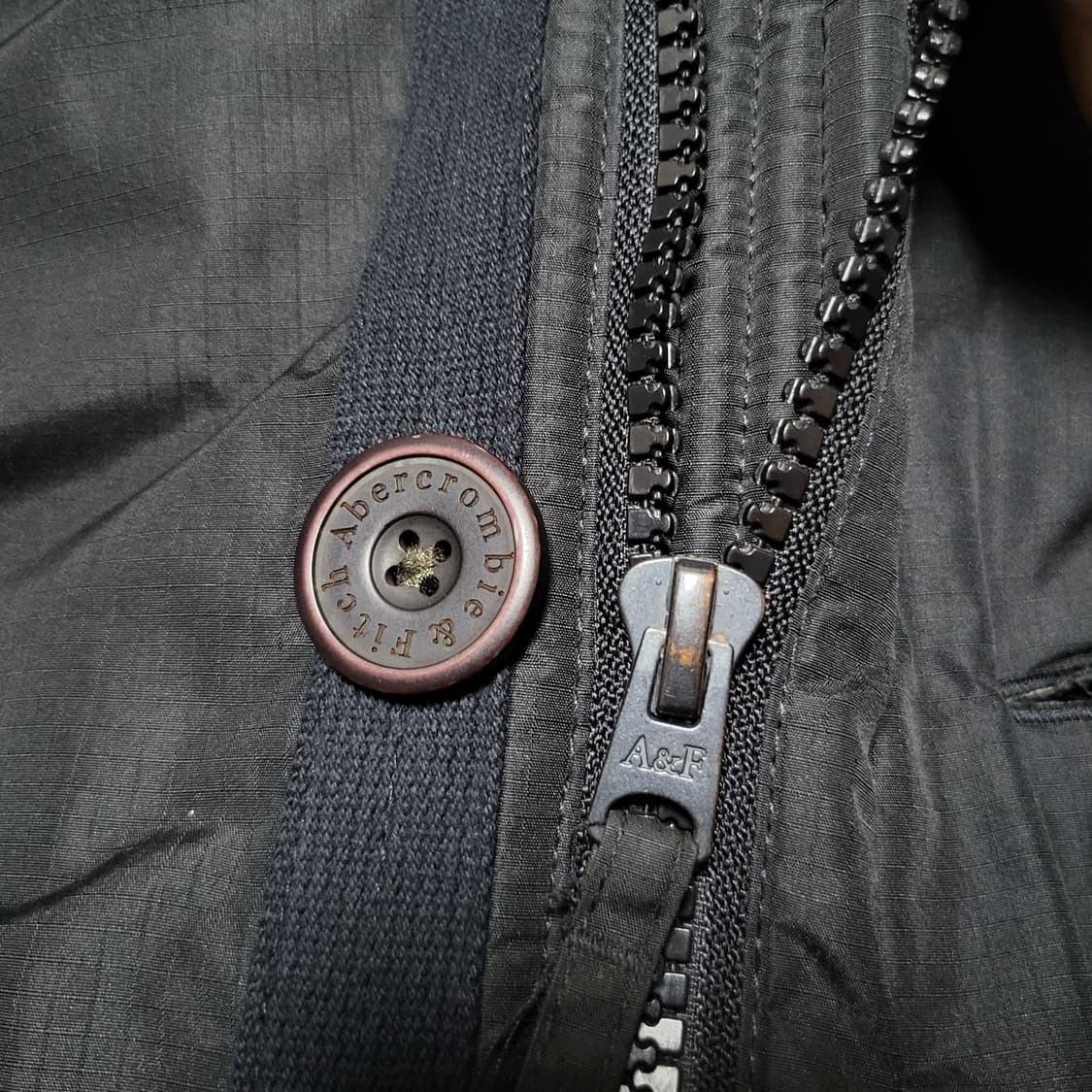 아베크롬비 앤 피치 라쿤 패딩 점퍼 블랙 (S오버) 상품이미지9