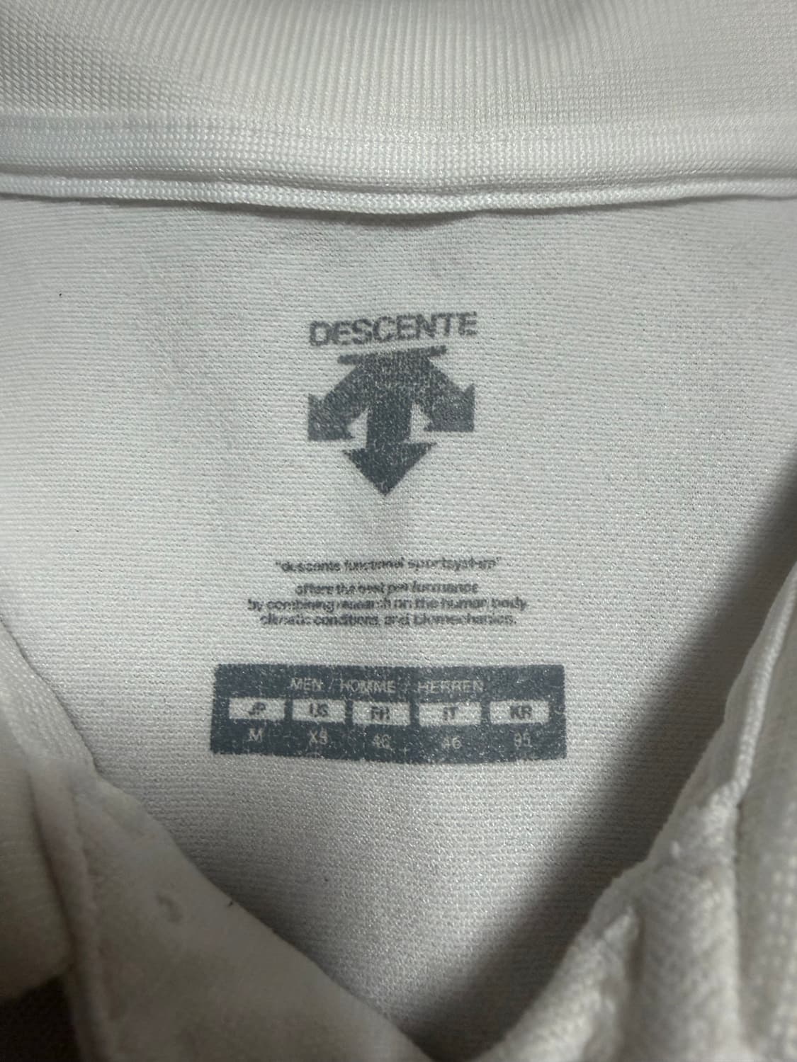 [95] 데쌍트 화이트 반팔 카라티 상품이미지3