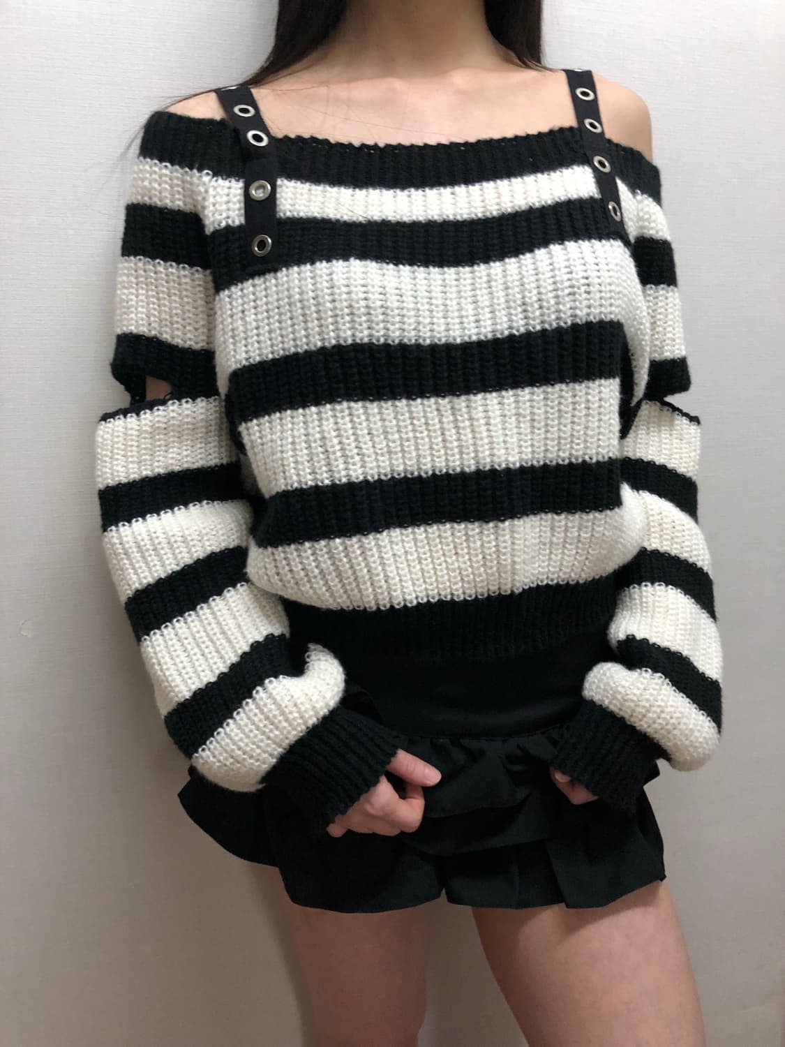 빈티지 블랙 스트라이프 펑크 니트 상품이미지7
