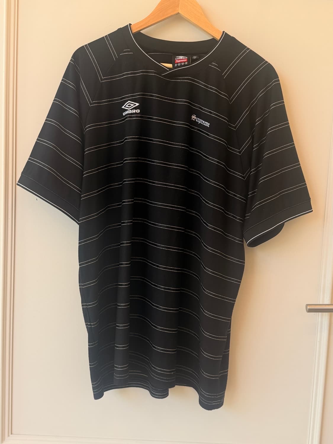 슈프림x엄브로 Supreme x Umbro Soccer Jersey 상품이미지1