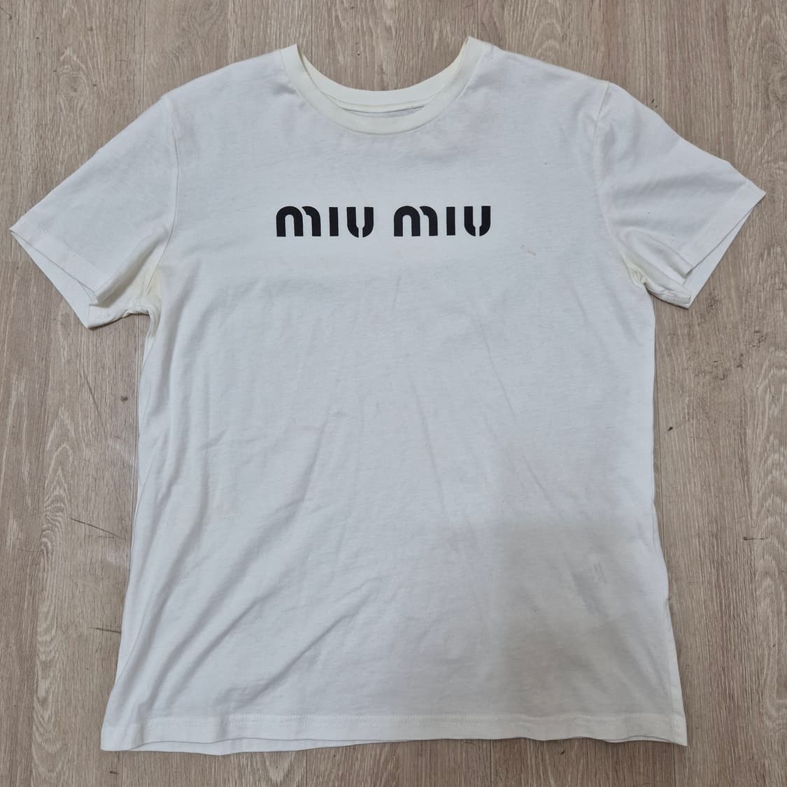 미우미우 빅로고 반팔티셔츠 상품이미지1