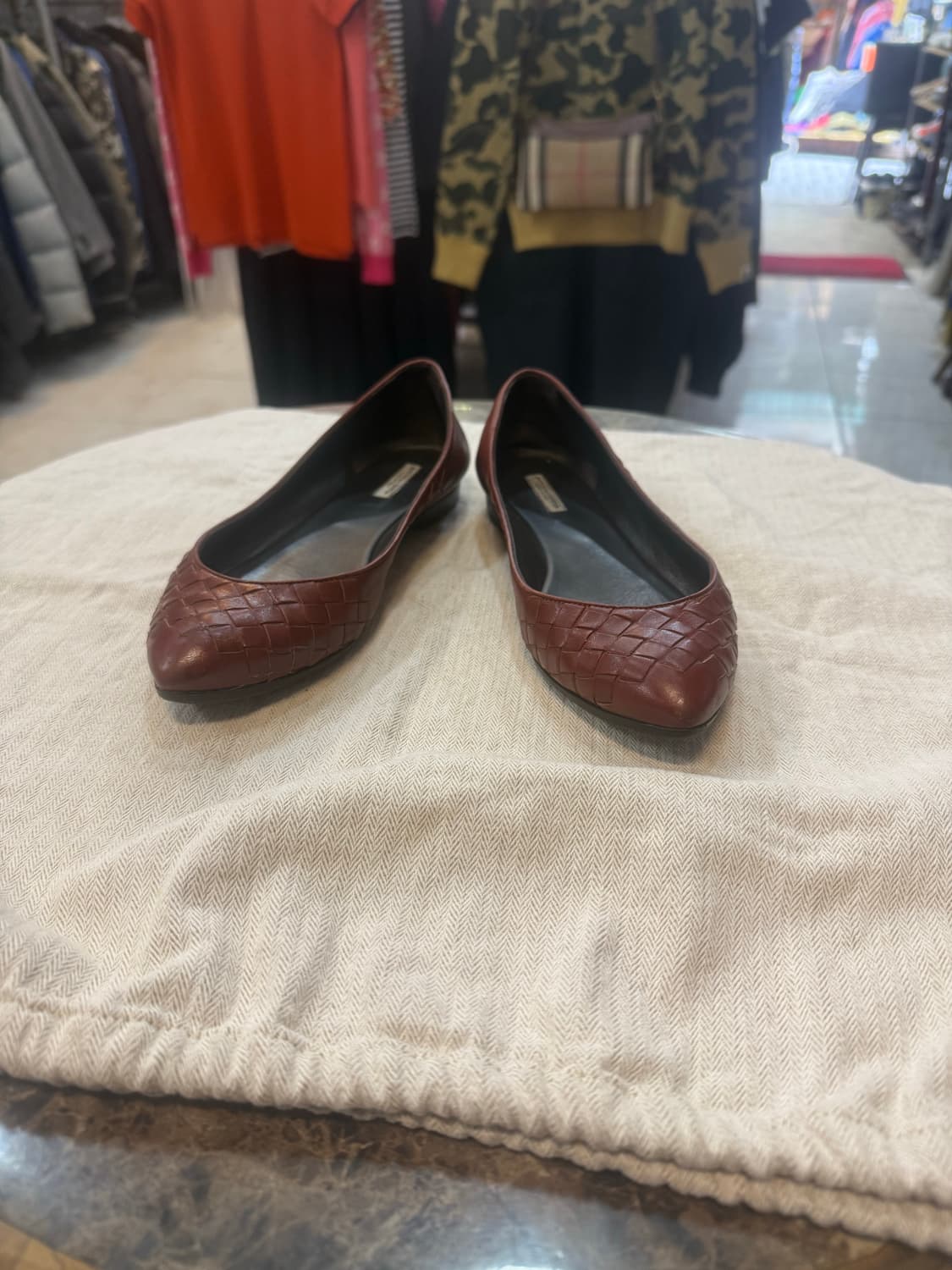 36 1/2 정품 보테카베네타 인트레치아토 플렛슈즈 팝니다 상품이미지1