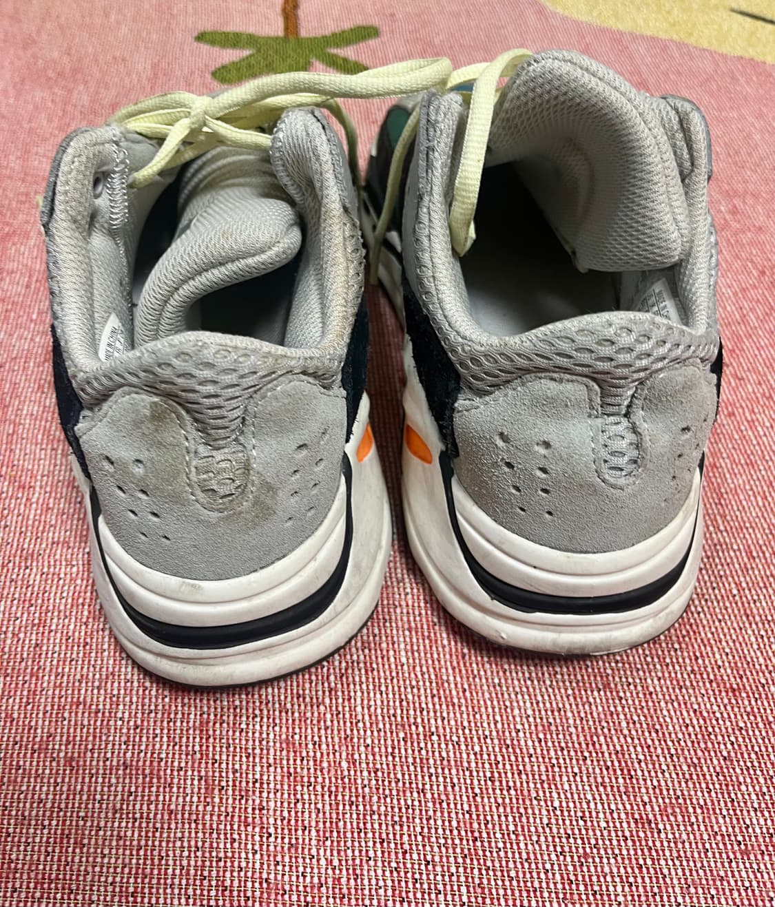 아디다스 이지부스트 웨이브러너 700 230 상품이미지5