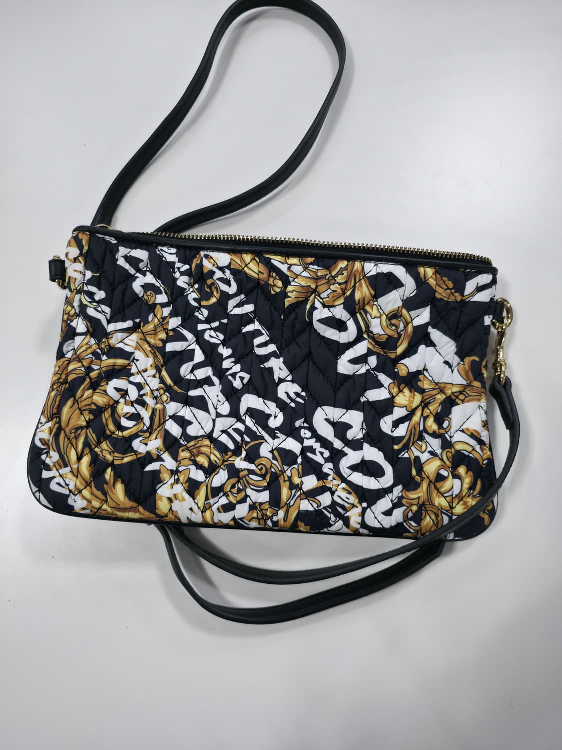 베르사체 진스 꾸뛰르 바로크 퀼팅 크로스백 상품이미지4