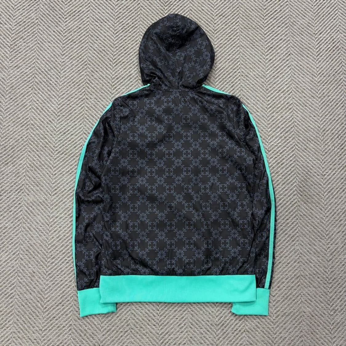 아디다스 멀티로고 윈드브레이커 v2471 상품이미지2