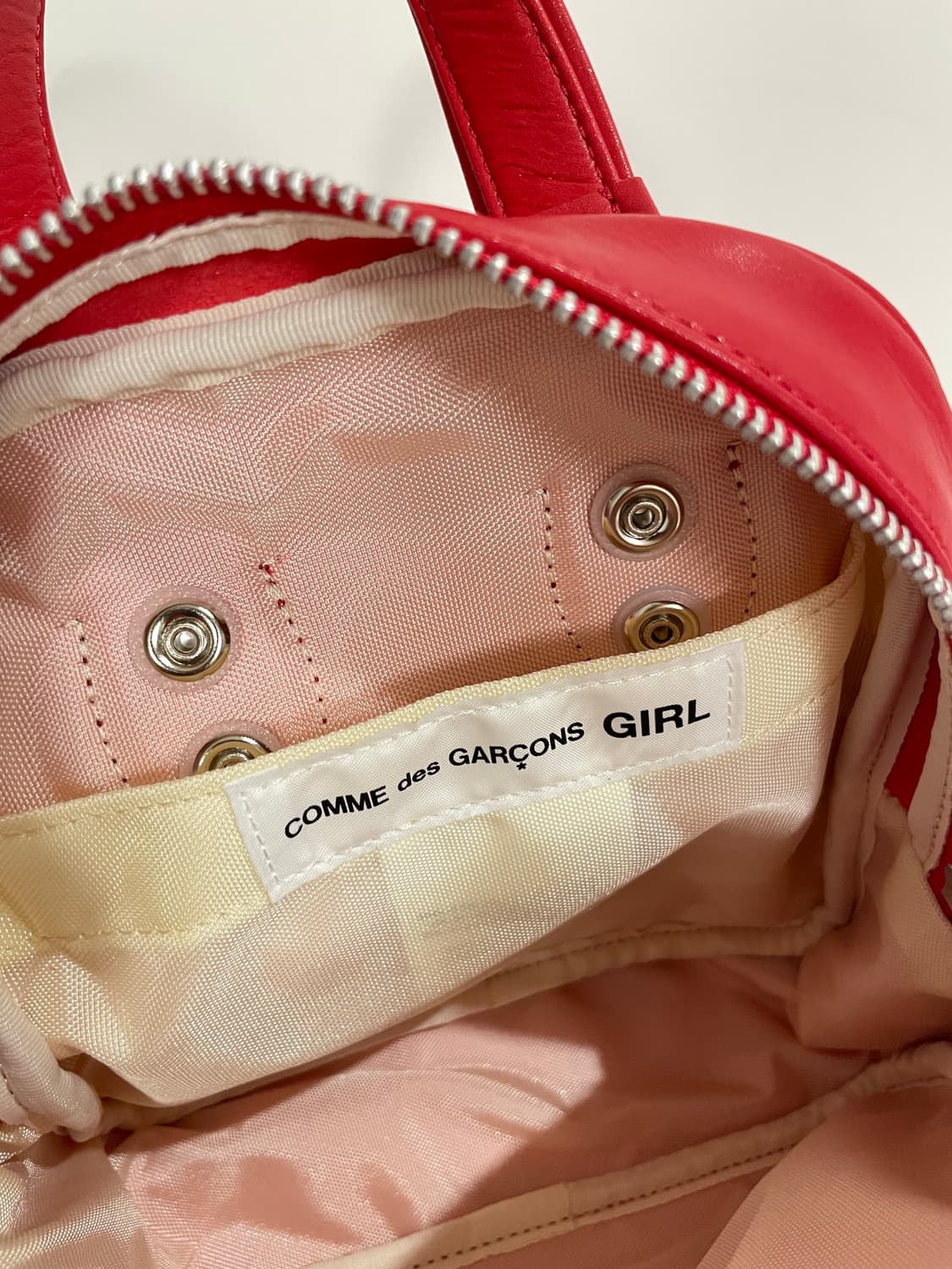 꼼데가르송걸 베어 참 토트백 레드 새상품 상품이미지3