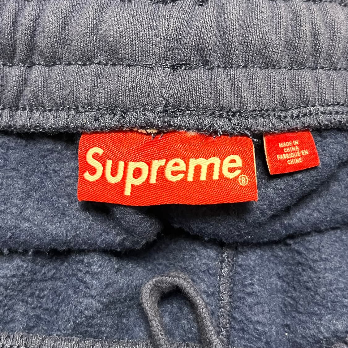 슈프림 사틴 아플리케 스웨트팬츠 워시드 네이비 - 23FW 상품이미지6