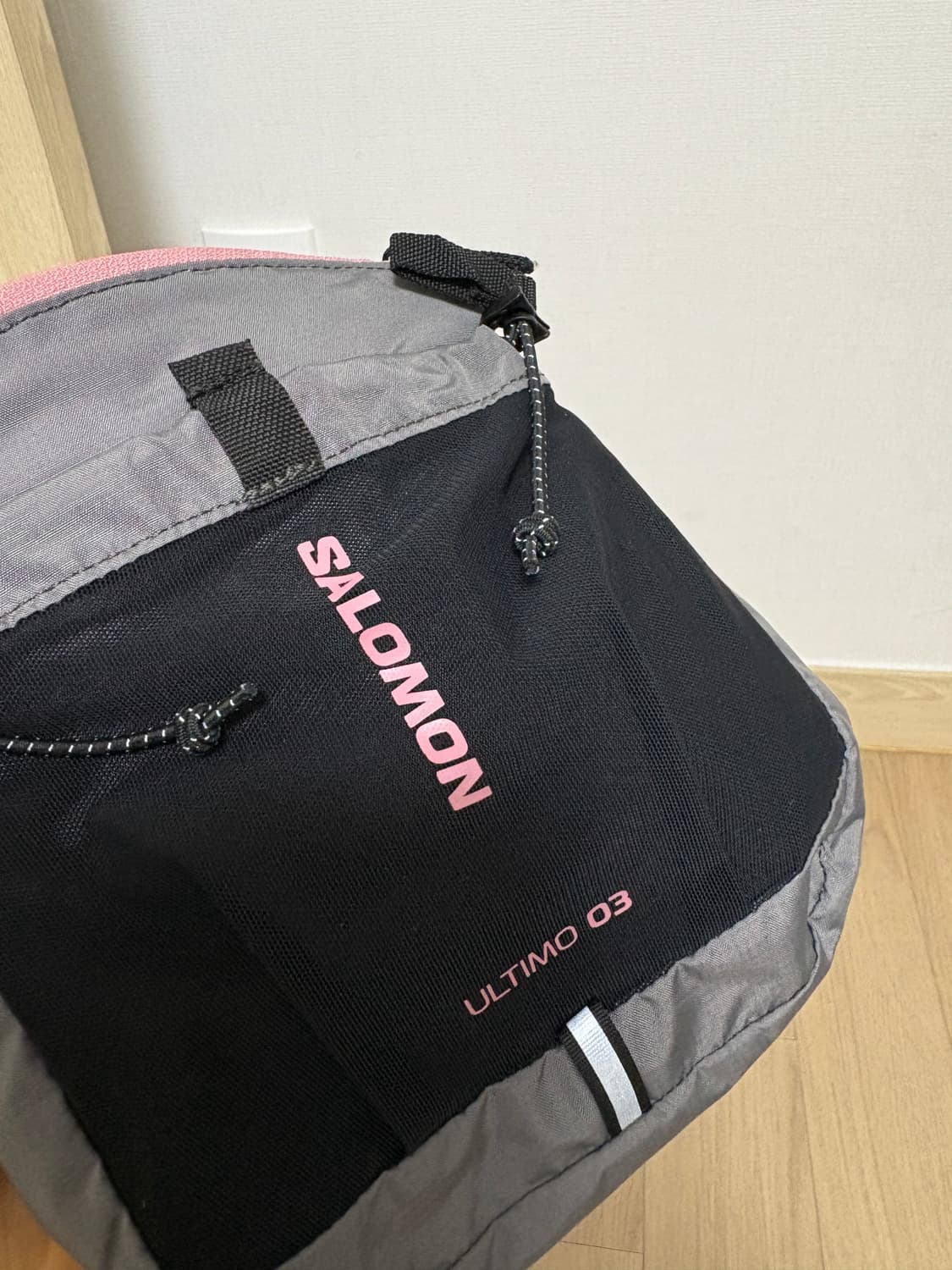 살로몬 울티모 03 미니 크로스백 상품이미지2