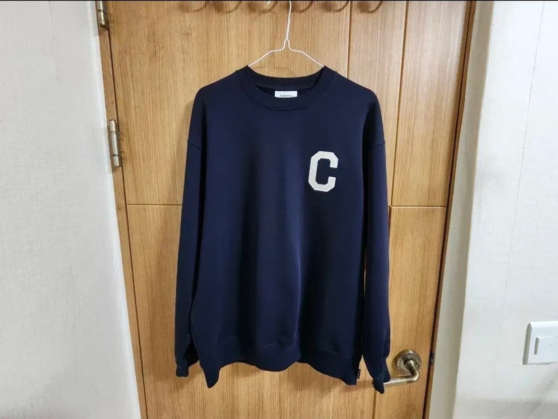 (M)커버낫 C로고 맨투맨 네이비 상품이미지1