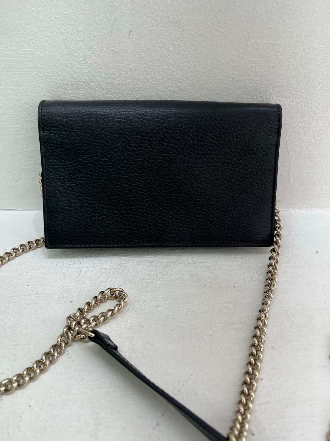 구찌 인터로킹 GG 체인 월렛 블랙 상품이미지2