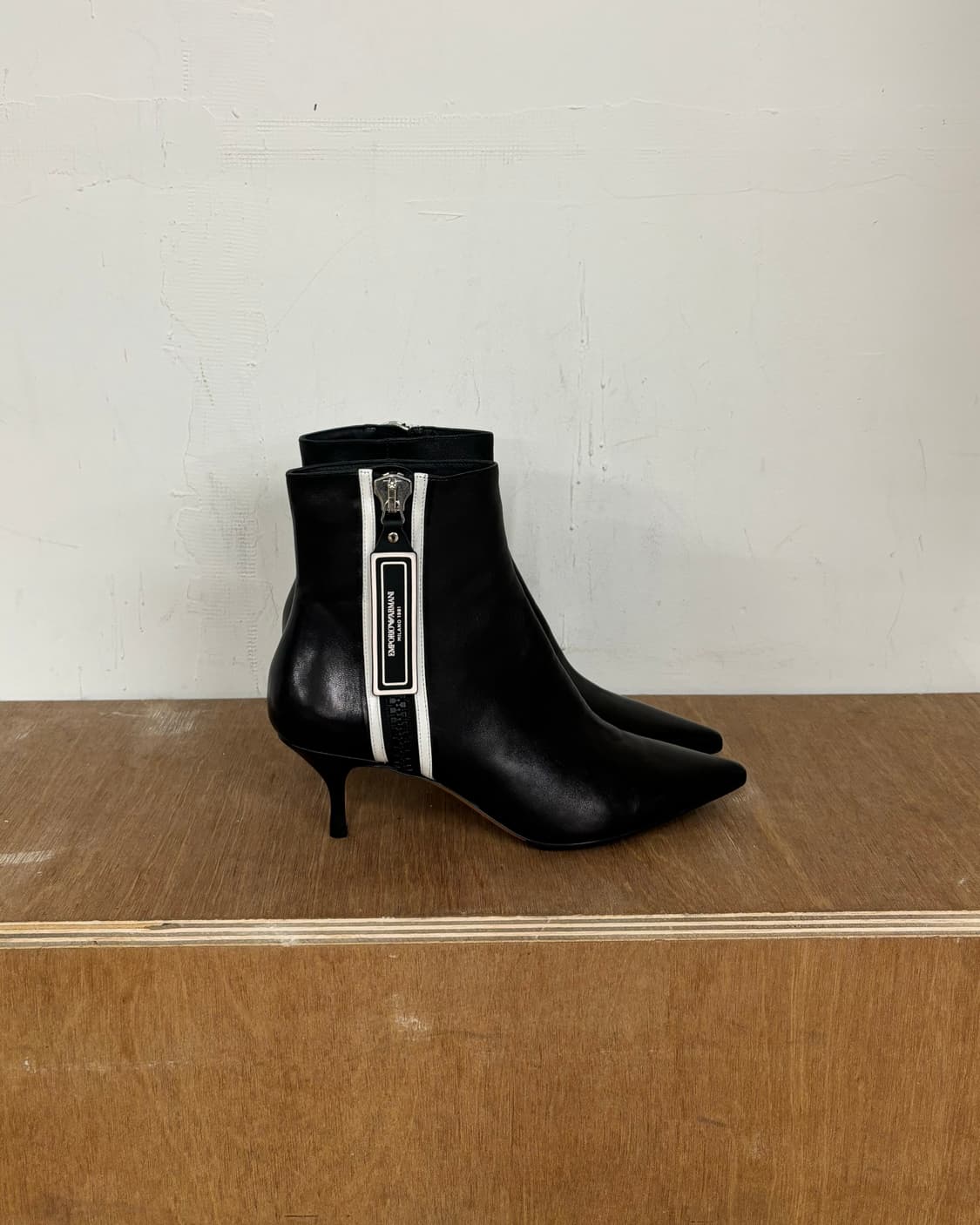 엠포리오 아르마니 블랙 레더 부츠 상품이미지3