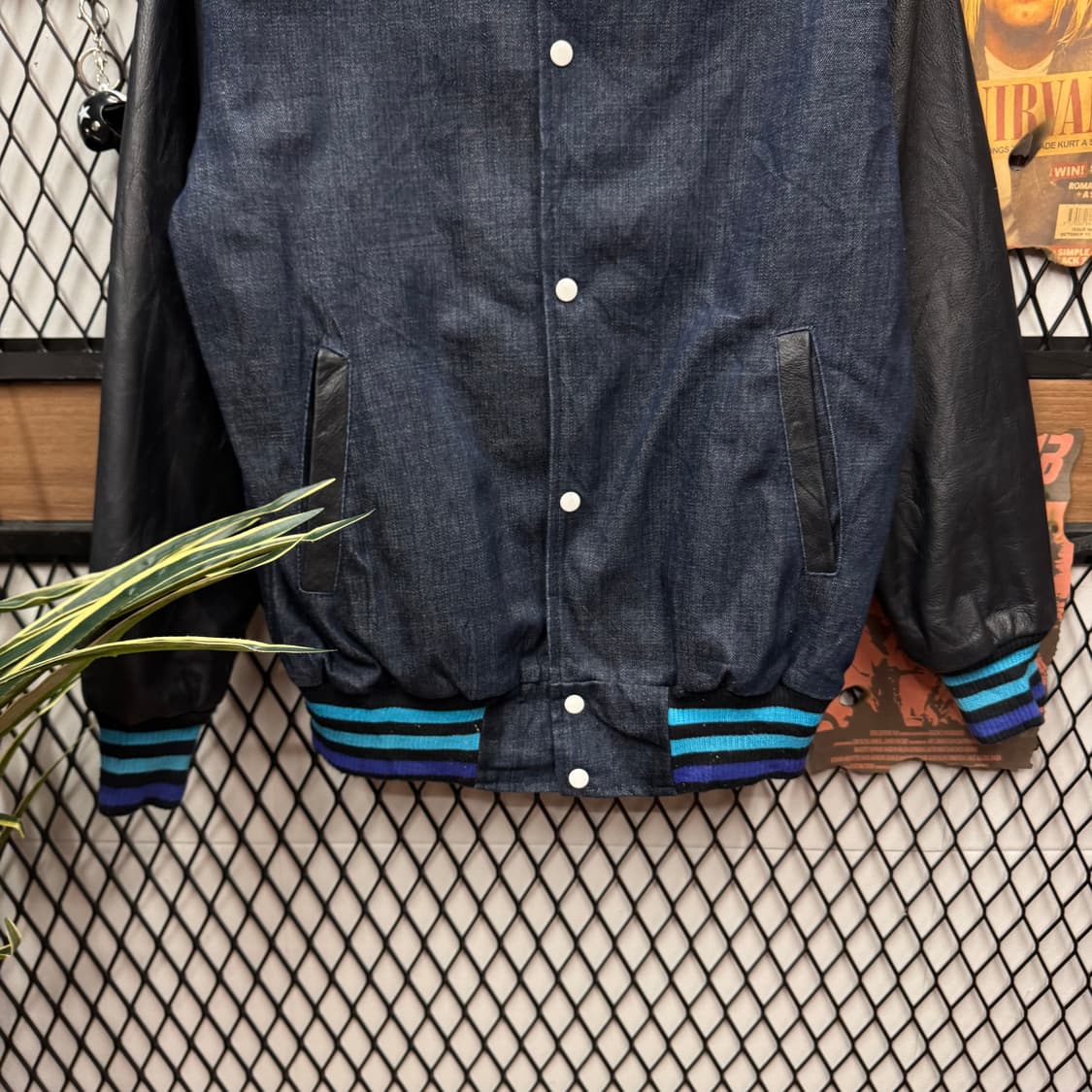 빈티지 데님 레더 바시티 자켓 후면 레더 레터링 포인트 블랙 상품이미지4