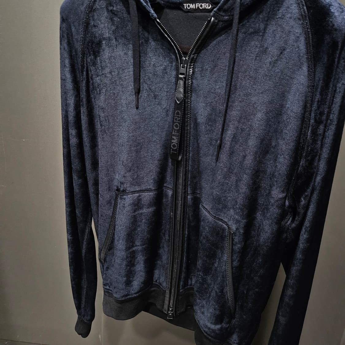 톰포드 벨루어 벨벳 레더트림 트레이닝 셋업 상품이미지2