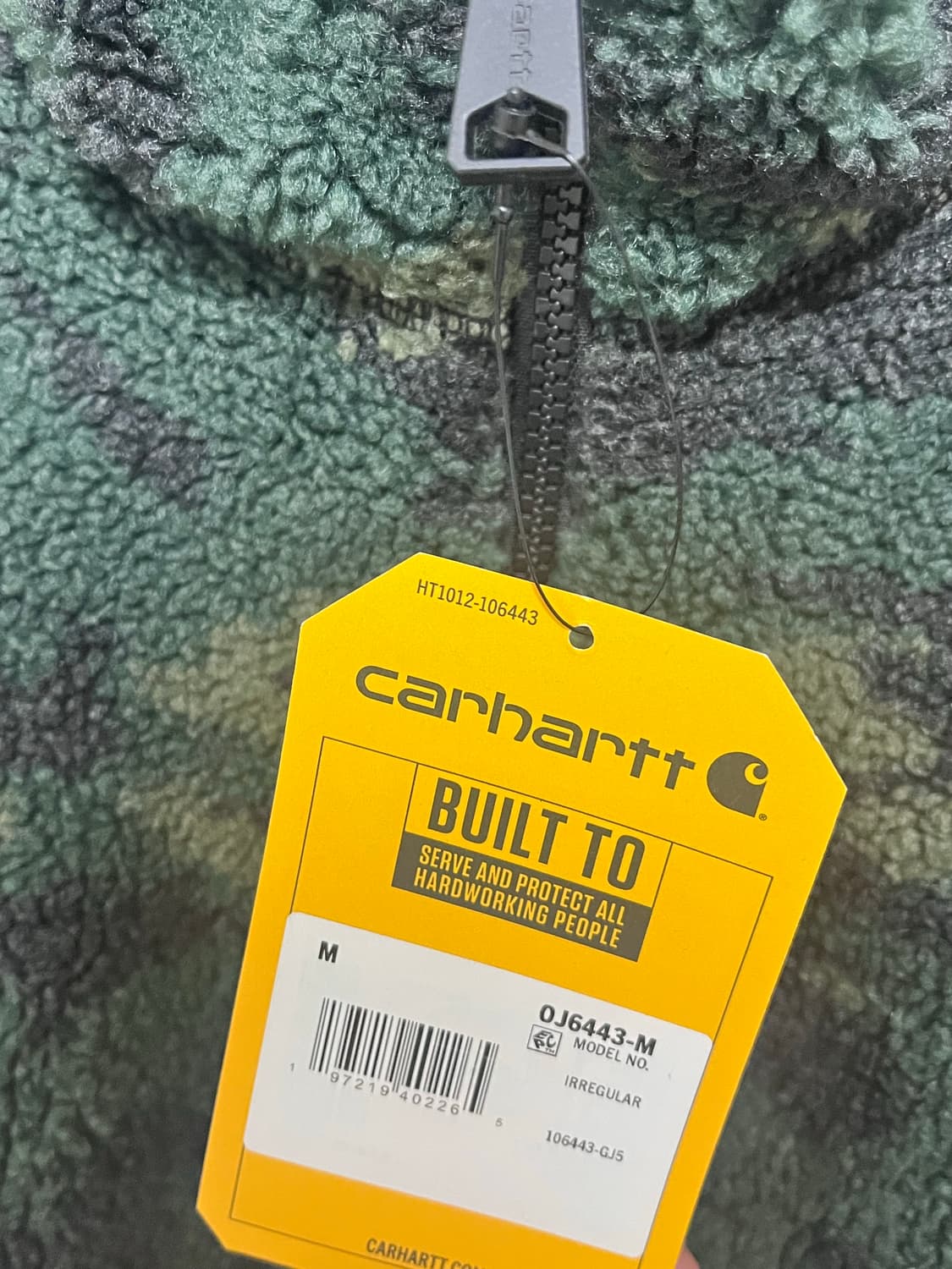 칼하트 106443 후리스 풀오버 블랙/카모 M사이즈 상품이미지4