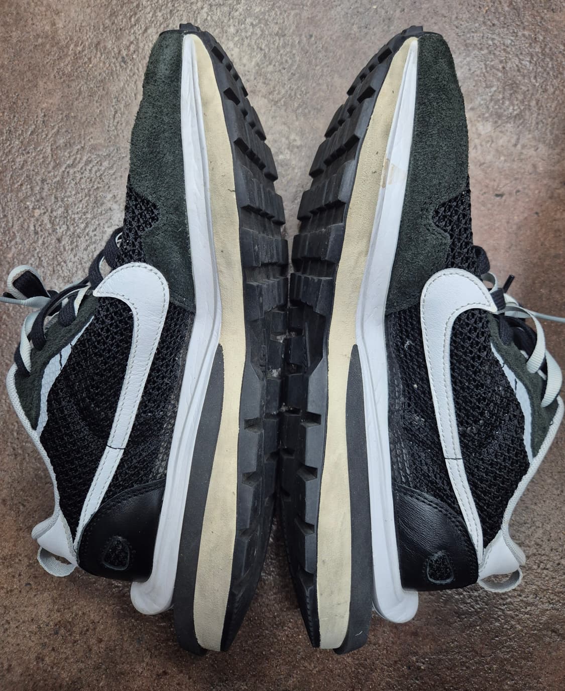 나이키 사카이 베이퍼와플 블랙 화이트 운동화 / 265(정품) 상품이미지3