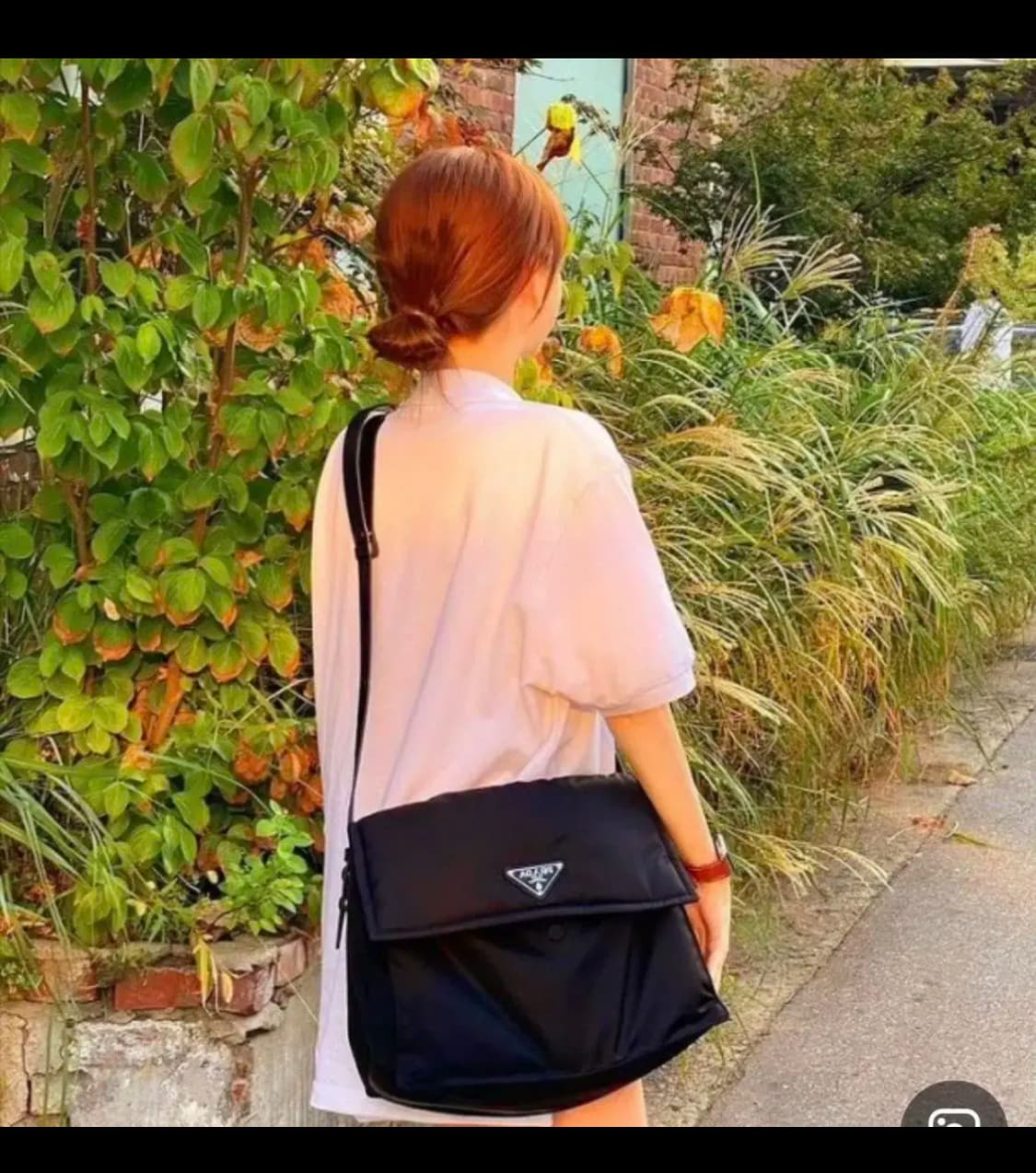 프라다 리나일론 패딩 숄더백 라지 블랙 상품이미지4