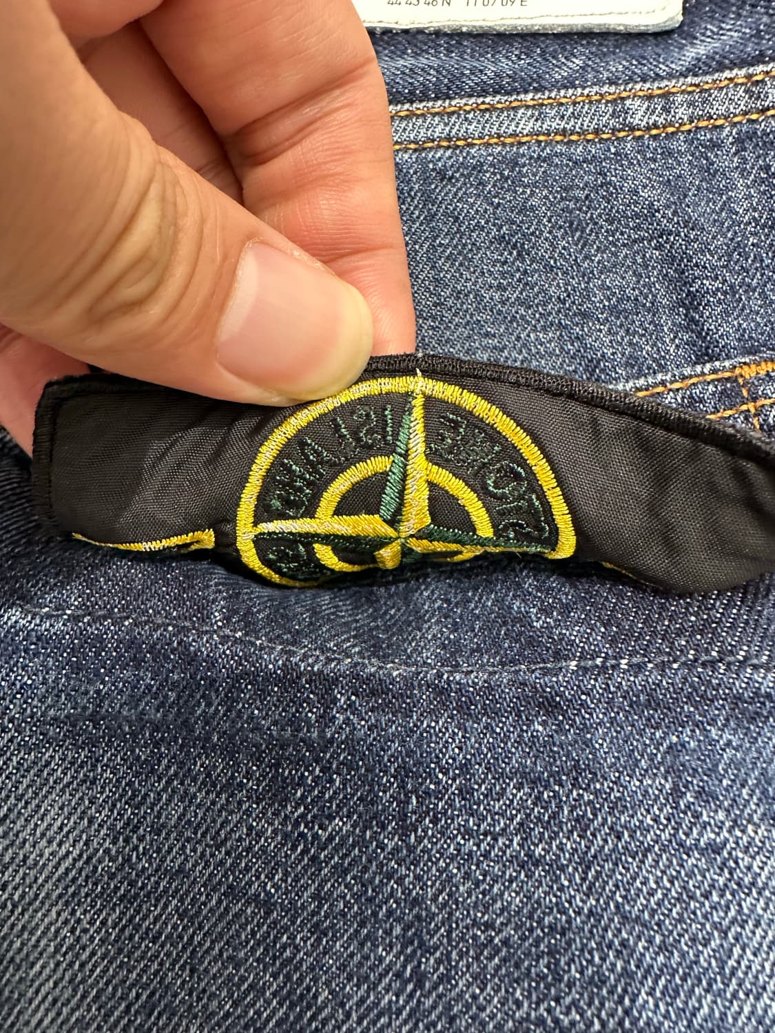 스톤아일랜드 레귤러 테이퍼드 워싱 진 (W29) 상품이미지6