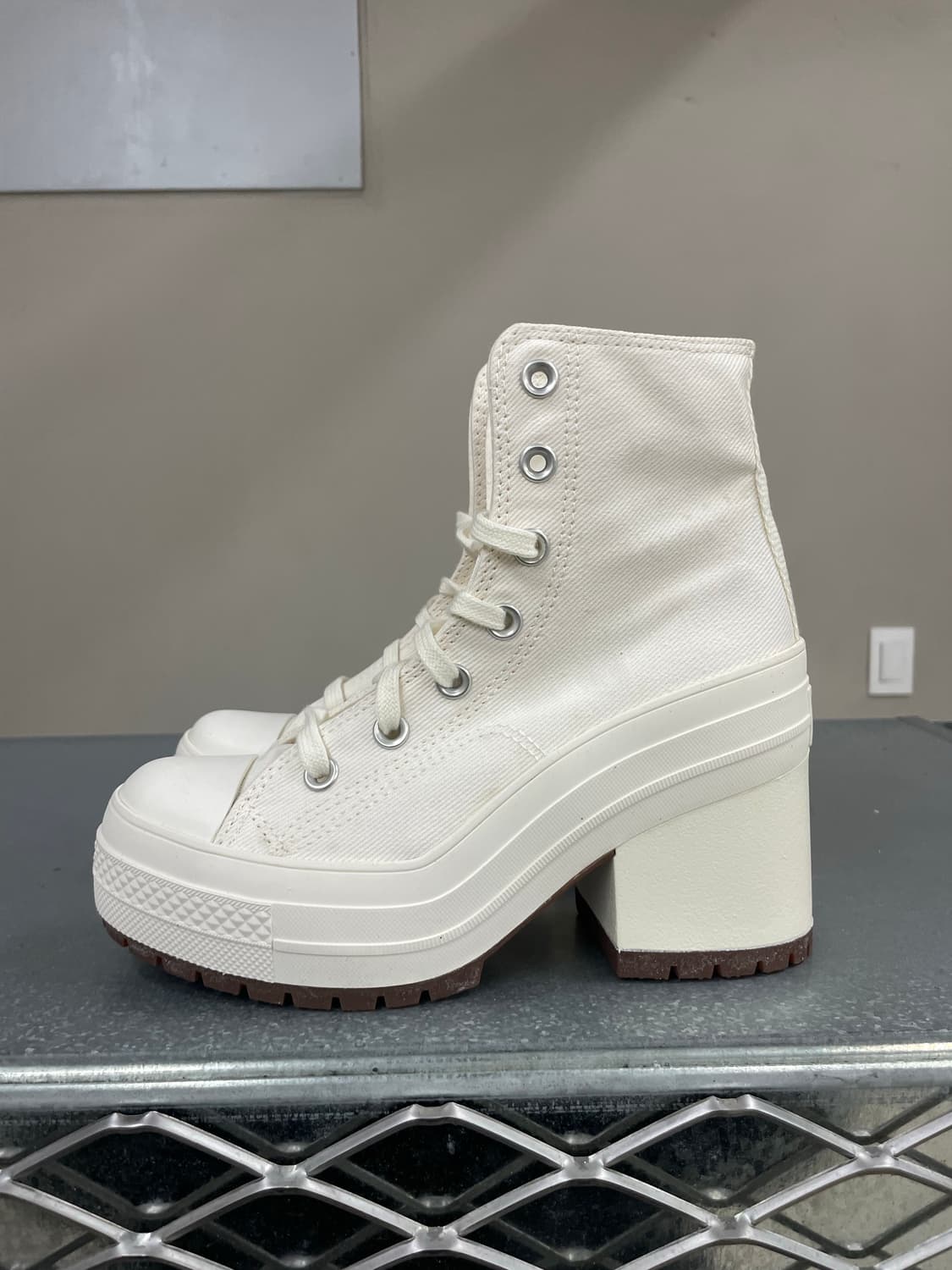 컨버스 척 70 디 럭스 힐 에그렛 225 상품이미지1